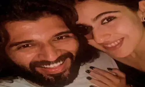 Sara Ali Khan has a fan moment with Vijay Devarakonda
