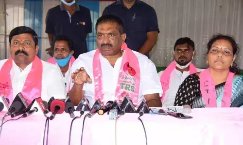 City Mayor Y Sunil Rao addressing the media at a press meet at SBS function hall in Karimnagar city on Sunday