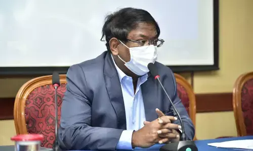 BBMP Commissioner N Manjunath Prasad addressing the meeting