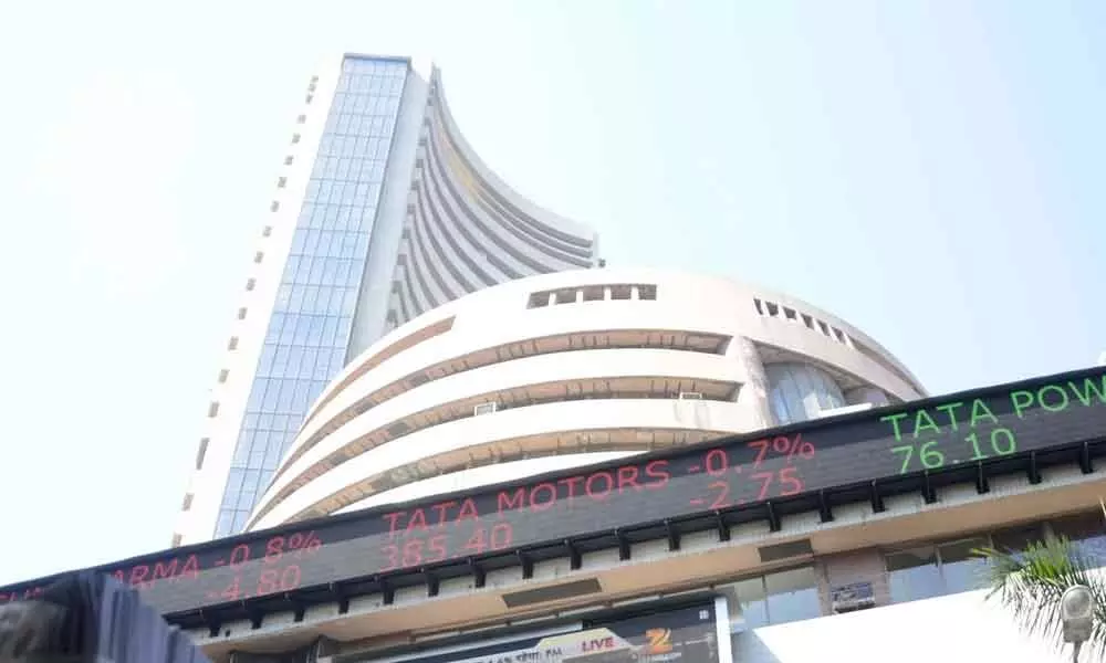 Mkts end lower amid mixed global cues