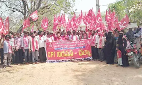CPI leaders demand govt to provide 2BHK houses