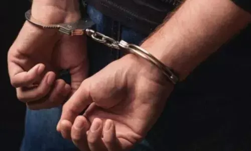 Employee held for stealing jewellery worth 3.5 lakh from shop