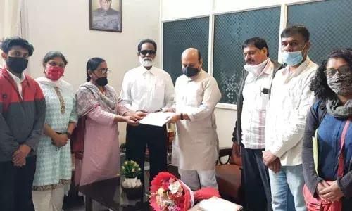 Concerned citizens meet Bommai, demand action against Delhi police