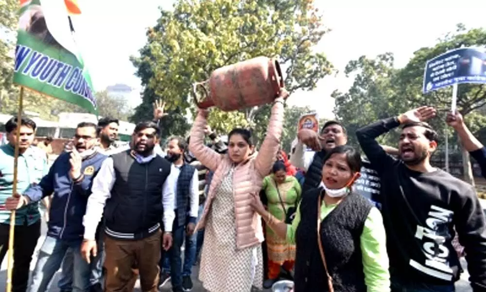 IYC activists protest fuel hike, seek resignation of Petroleum Minister