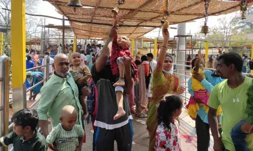Devotees at Medaram on Sunday Pre-jatara rush at Medarama
