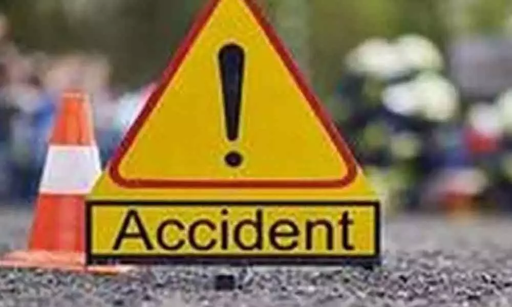5 killed in car-bus head-on collision in Maharashtra