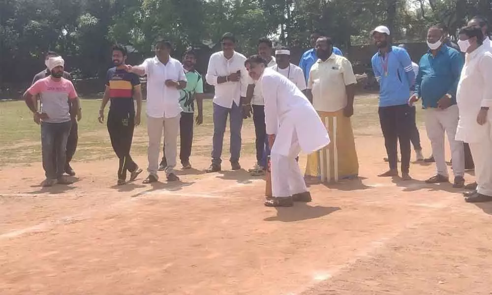 JSP Political Affairs Committee Chairman Nadendla Manohar inaugurating Brahmin Purohit Cricket League in Rajamahendravaram on Monday