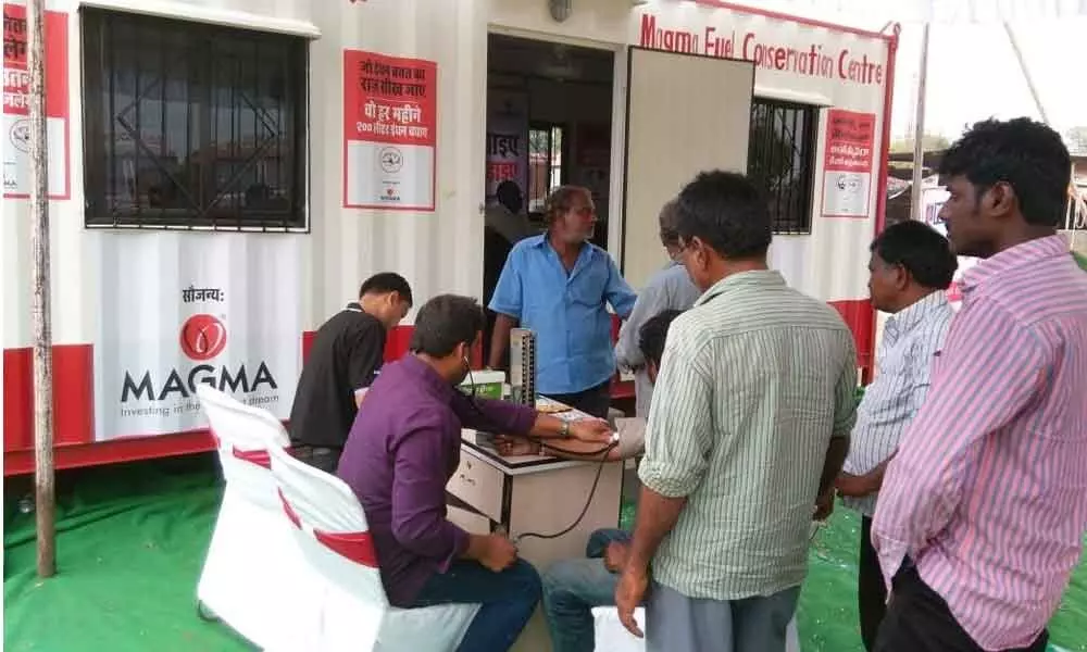 A health camp organised in Kolkata under Magma Highway Heroes programme