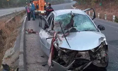 Two Gold Merchants Get Killed In A Road Accident Near Malayalapally