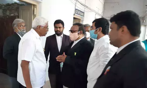 TJS president Prof Kodandaram speaking to advocates at the Warangal Bar Association on Tuesday