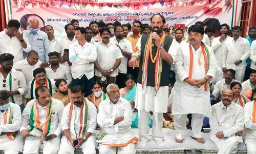 TPCC president N Uttam Kumar Reddy speaking at a meeting in Hanamkonda on Wednesday