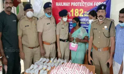 117 gelatin sticks, 350 detonators seized at Kozhikode railway station
