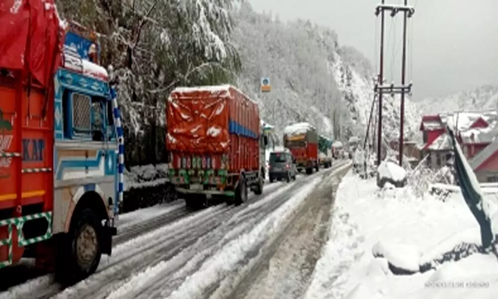 Landslides close down Jammu-Srinagar highway