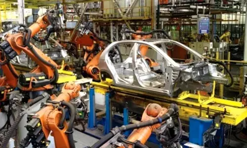 Singapores manufacturing output surges 8.6% on year in January 2021