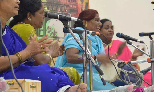 Dholak ke Geet striking right notes in Hyderabad