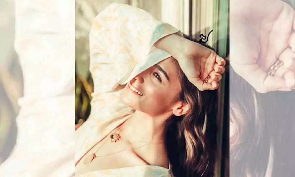 Alia Bhatt looks stunning in ‘sunshine’ picture