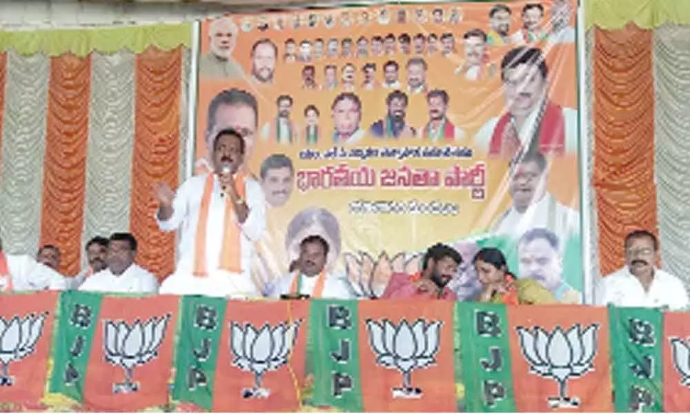 Grads urged to vote for BJP candidate
