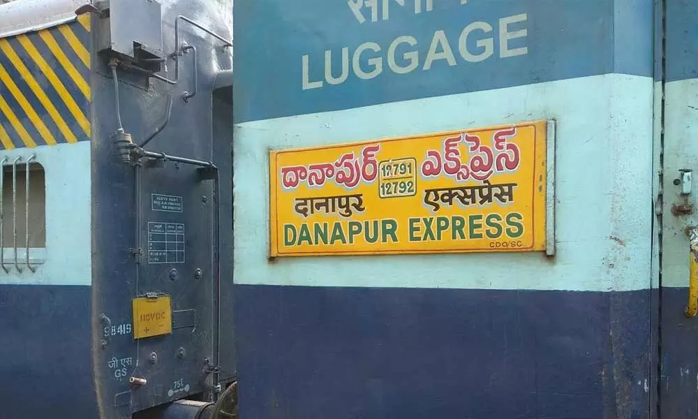 Dhanapur Express