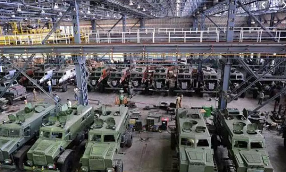 Defence employees take pledge against govts move to corporatize ordnance factories