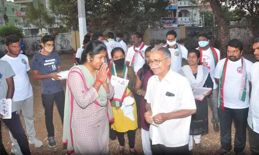 YTP MLC candidate Rani Rudrama Reddy urging graduate voters to vote for her during morning walk at Sardar Patel stadium in khammam on Wednesday