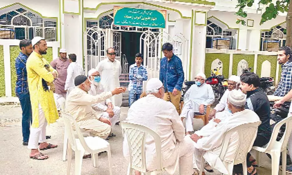 Locals allege funds misuse at mosque
