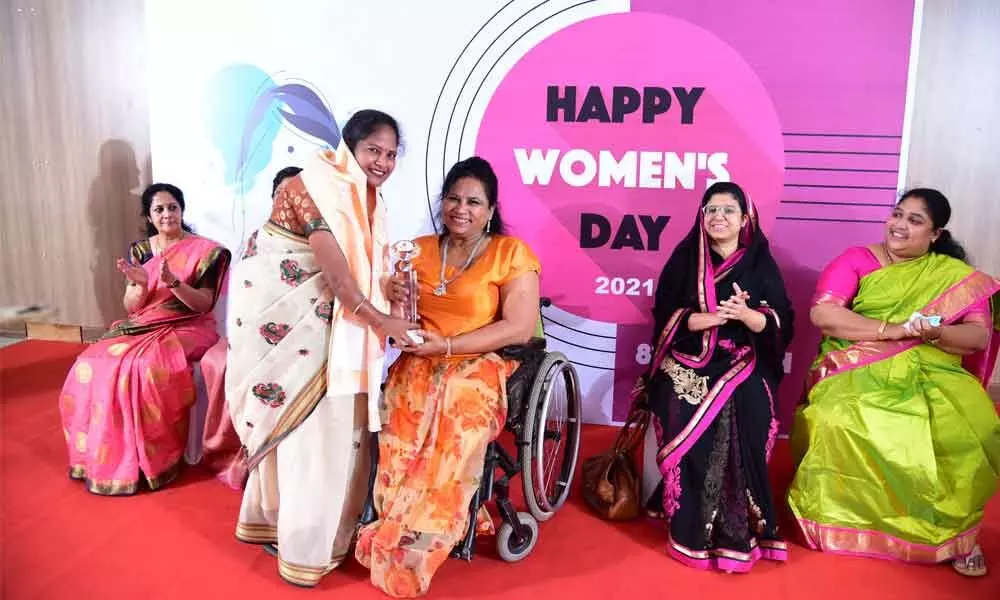 Specialist Hospital felicitates women achievers