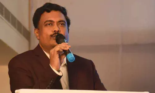 Sriram Vedire, Advisor in the Ministry of Water Resources, River Development and Ganga Rejuvenation, speaking at a seminar in Warangal