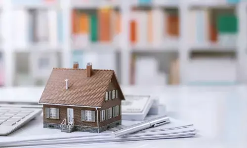 Banks lower their home loan rates to a ten year low Banks lower their home loan rates to a ten year low