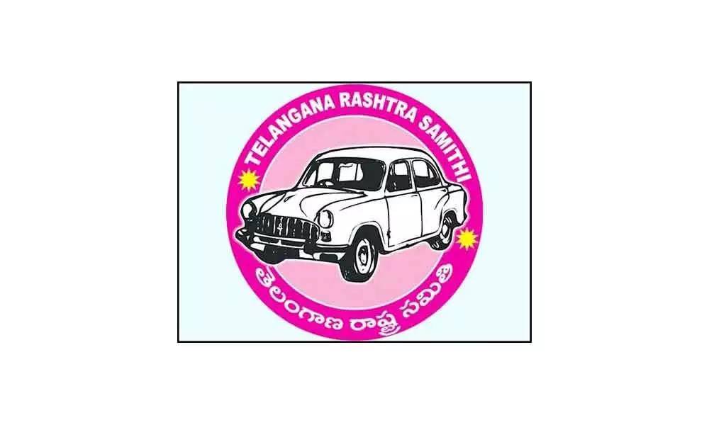 TRS leaders come down heavily on Bandi for remarks against KCR