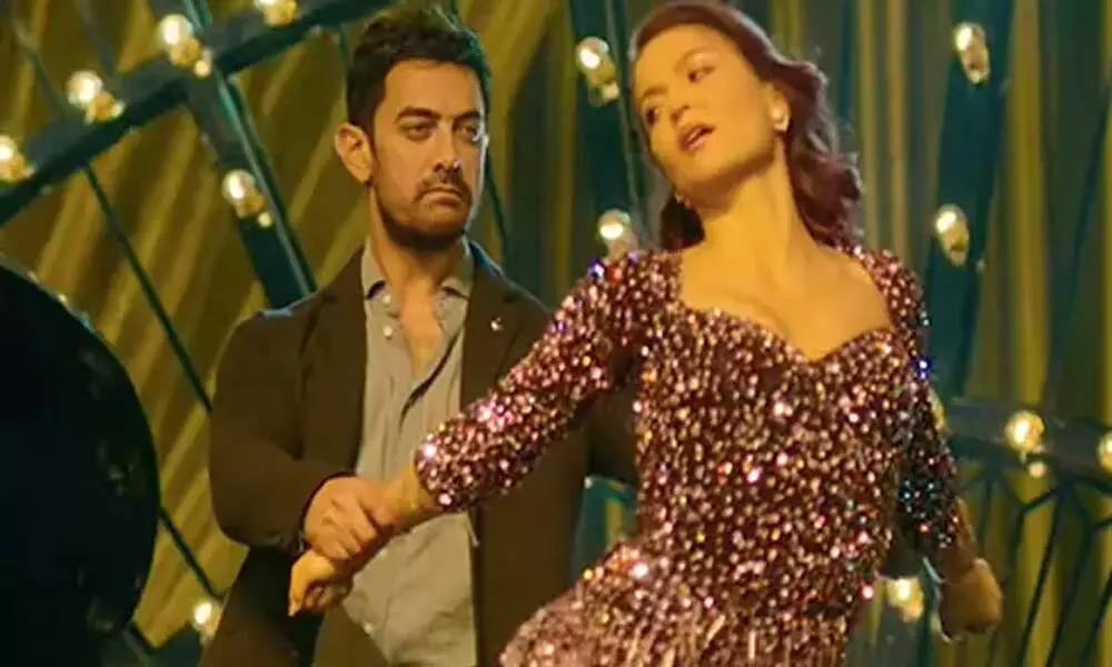 Aamir Khan And Elli AvrRam Set The Dance Floor On Fire With ‘Har Funn Maula’ Song