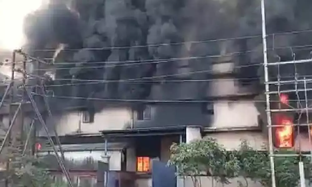 Maharashtra: Fire breaks out in biscuit factory in Thane