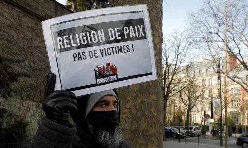 Fettering free thought