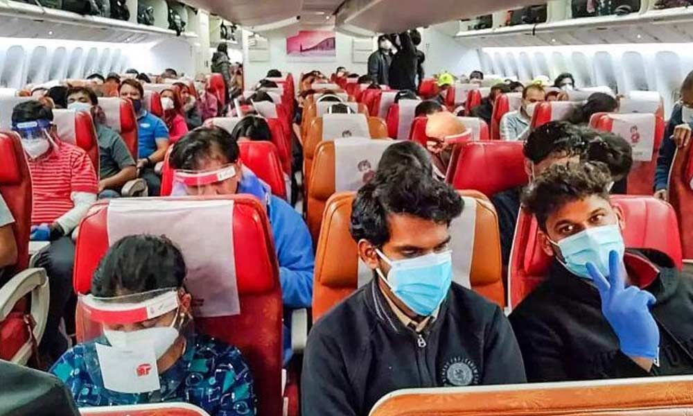 Boot Passengers Who Don't Wear Masks Properly: DGCA