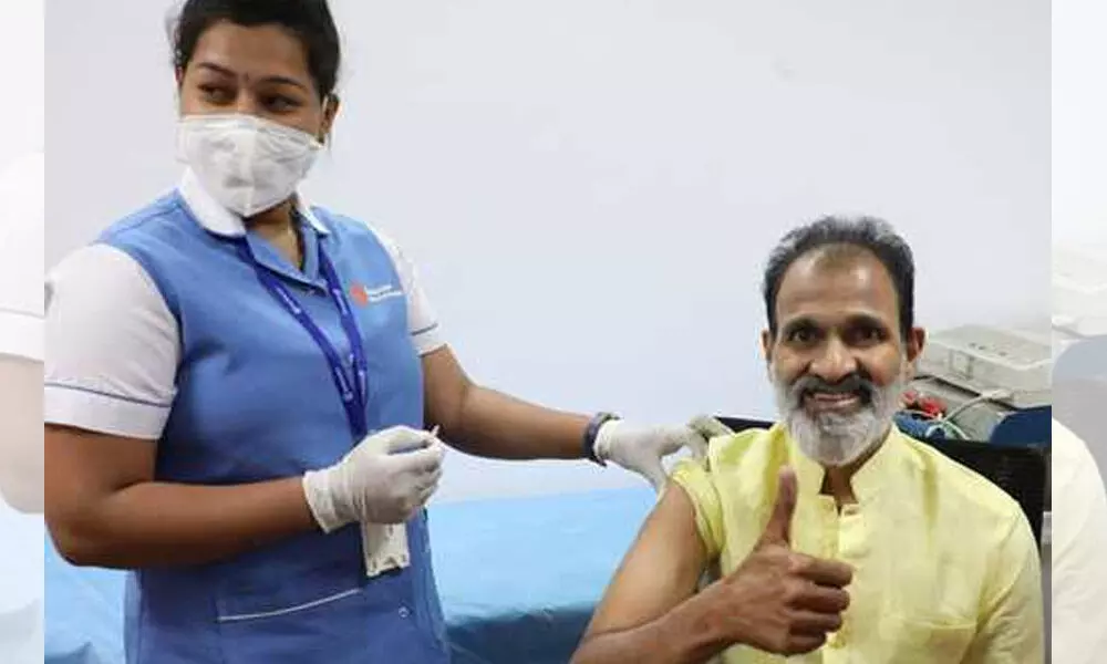Raghavendra Rajkumar Get Corona Vaccine