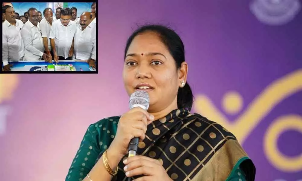 Home Minister Mekathoti Sucharita addressing media in Guntur city on Sunday