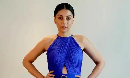 Amrita Puri starts shoot for ‘Four More Shots Please 3’