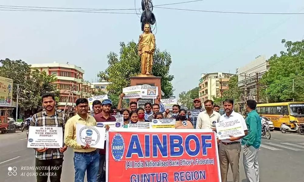 AINBOF stages protest against privatisation of banks