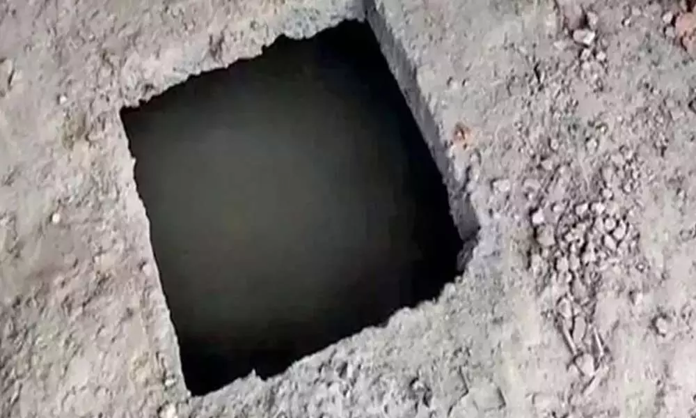 5 killed in Agra as septic tank caves in