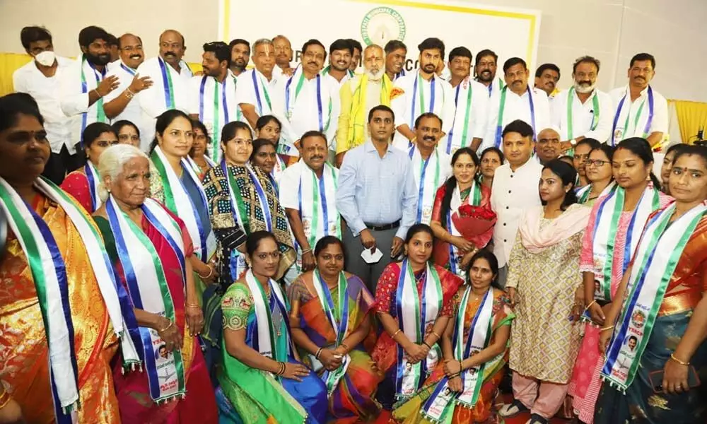 Tirupati municipal corporation meyor and deputy meyor and corporators PRAMANASWIKARM at municipal lalitha kala mandiram  at tirupati.