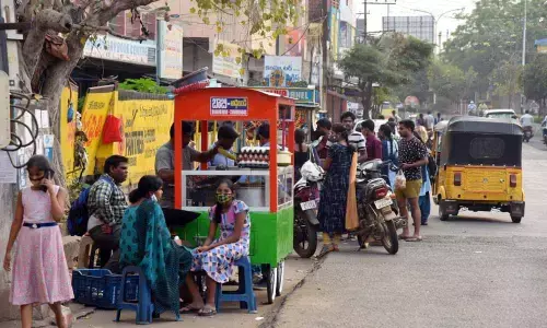 A mobile tiffin centre at Hitec bus stand in Rajamahendravaram