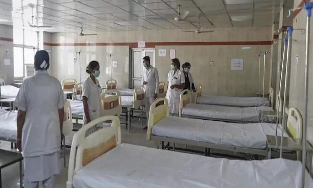 Private hospital doctors say govt should increase ICU beds to tackle Covid cases