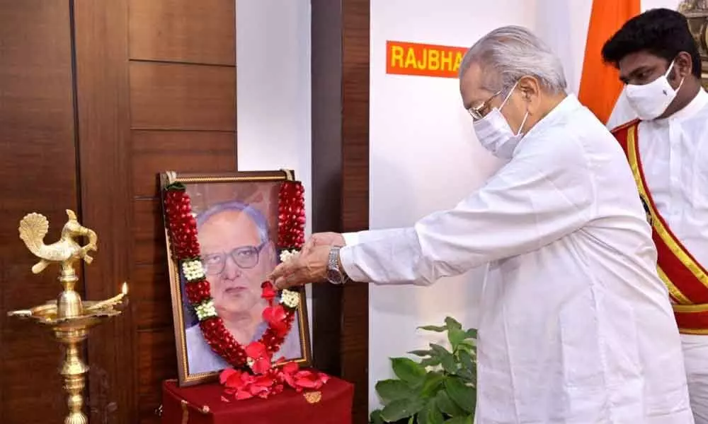Governor Biswa Bhusan Harichandan paying tributes to Justice Jugal Kishore Mohanty, former Chief Justice of Sikkim High Court