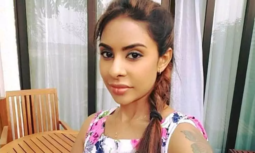 Sri Reddy Provokes Tollywood Actors Again, Targets Top Heroes