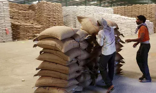 Modi government bars Kejriwal from rolling out doorstep ration delivery