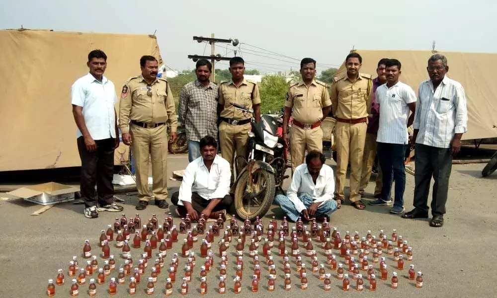 10 kilograms of ganja and 178 liquor bottles seized