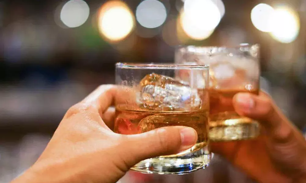 Delhi lowers legal age of drinking to 21 years