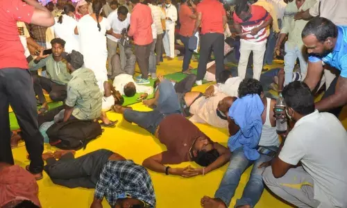 100 injured as spectators’ gallery collapses