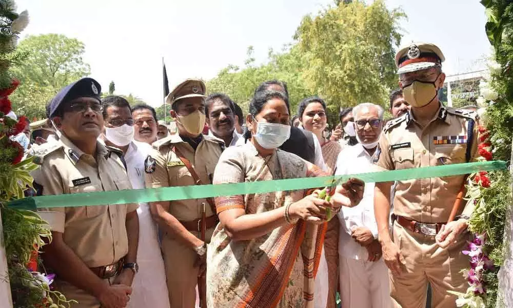 Mekathoti Sucharita inaugurating renovated Guntur rural DPO