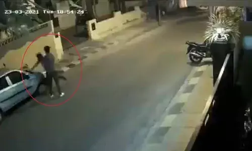 Three youngsters held for damaging vehicles parked on road in Bengaluru