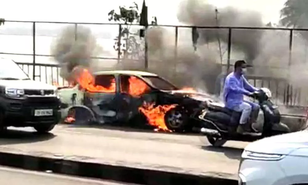 Hyderabad: Moving car catches fire at tank bund, no casualties